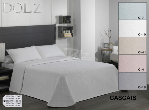 Colcha bouti Cascais termosellada. Disponible en varios colores. Elegante diseño geométrico. Aporta funda de cojín a juego.