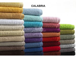 TOALLA LISA 100% ALGODÓN PEINADO 550 GRS. MODELO CALABRIA