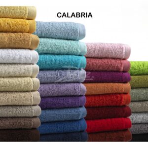 TOALLA MODELO LISO SERIE CALABRIA 550 GRS.